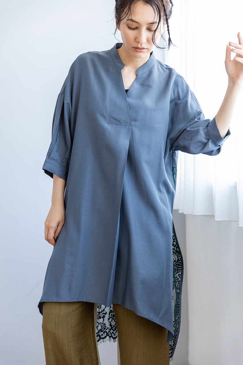 バックレースブラウス