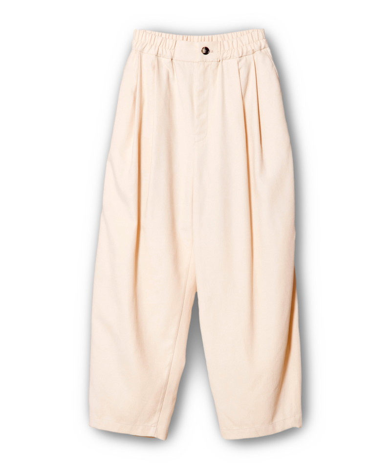 タックカーブパンツ